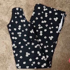 CuddlDuds XL Romper - Black with white Flowers